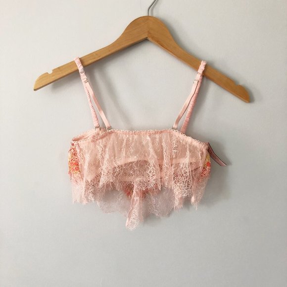 ✨ BNWT Victoria's Secret Lace Bandeau - Picture 3 of 4